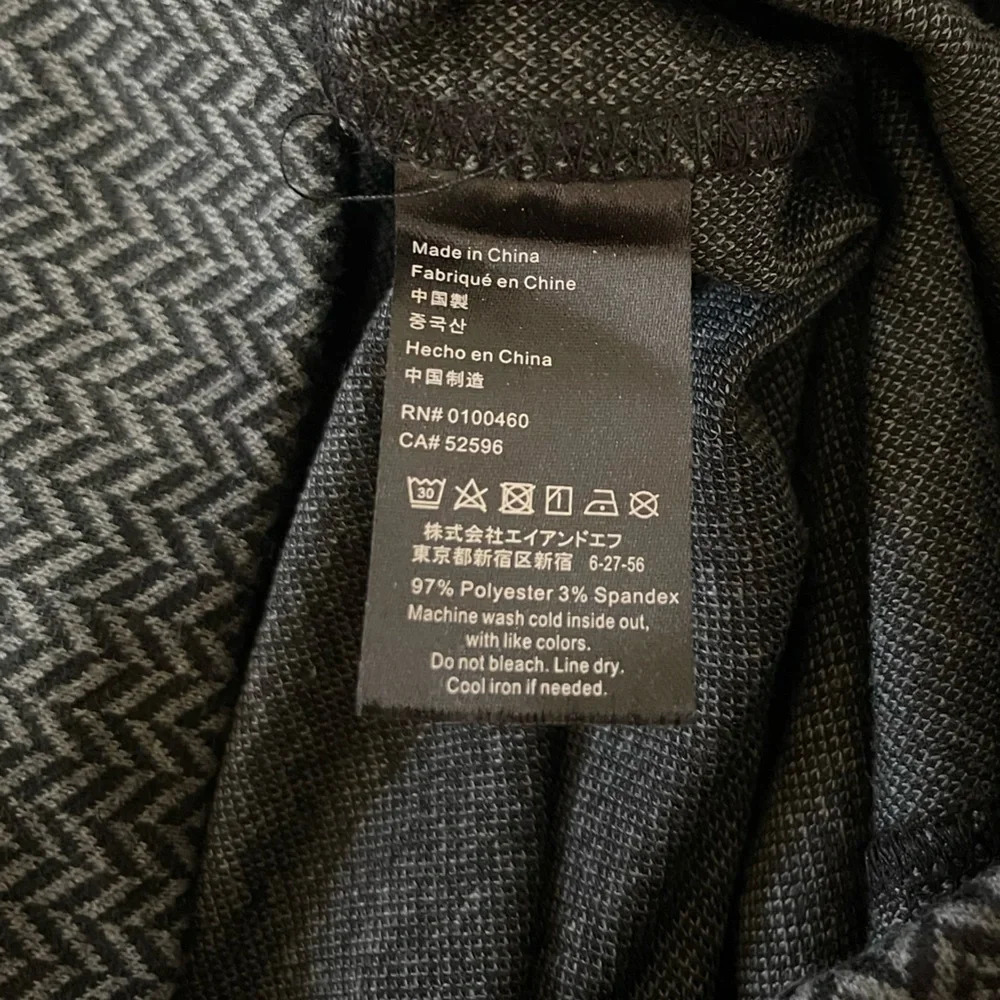Women’s Kavu black and gray chevron print leggings XS - Picture 4 of 5